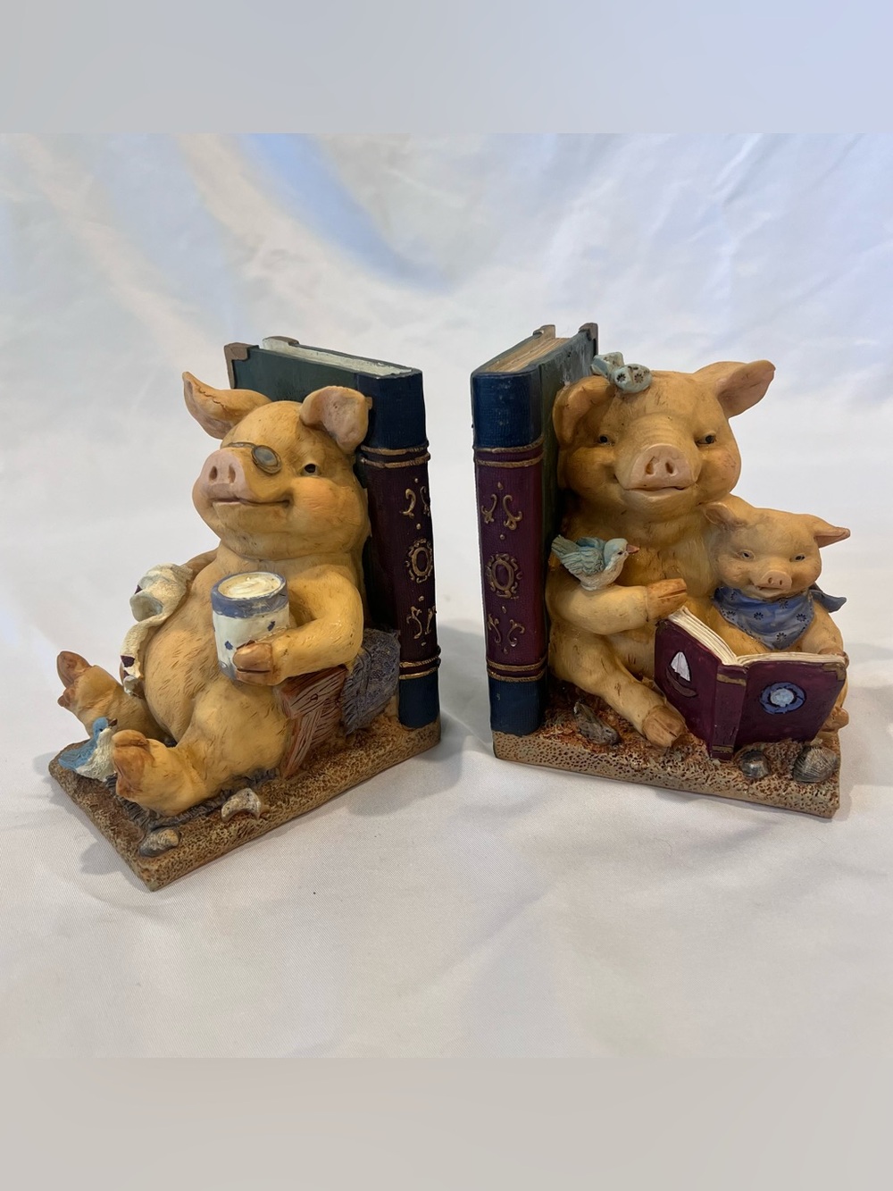 BTC Pig Family Resin Bookends Cottage Farmhouse Decor